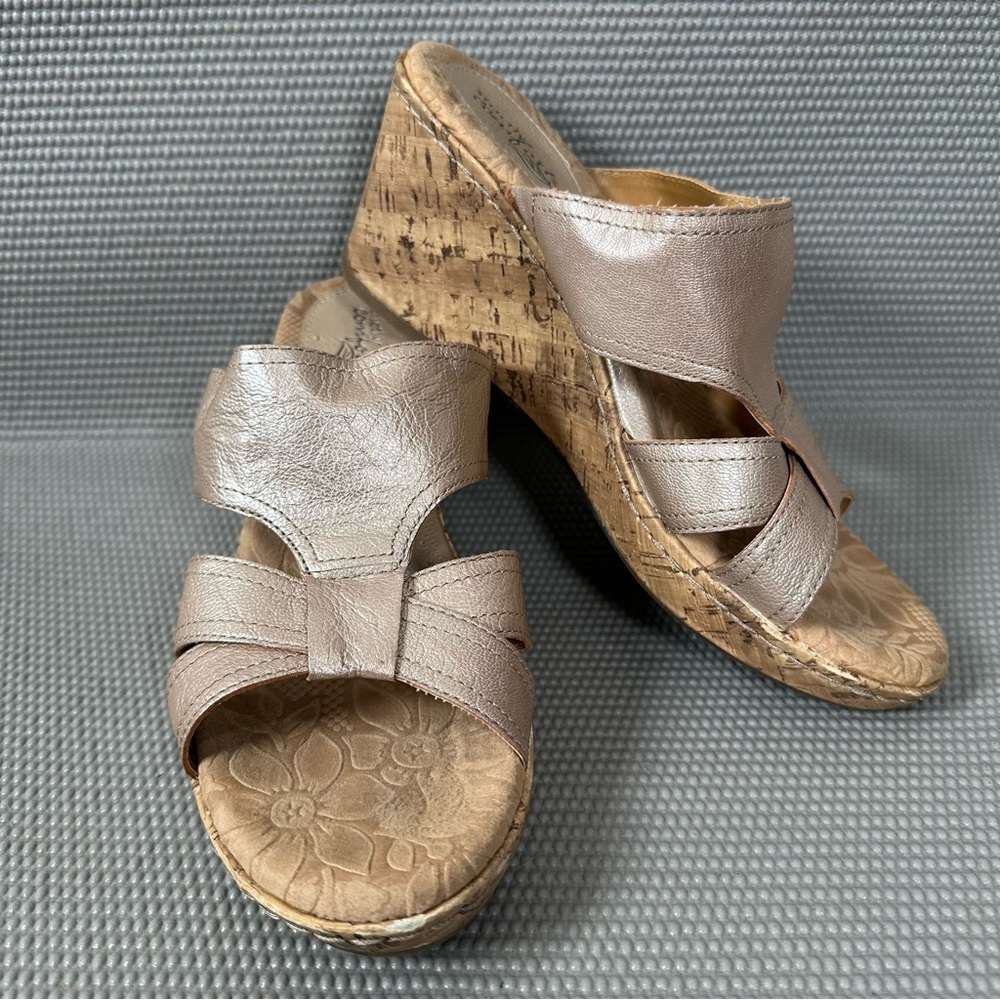 Strictly Comfort Pink Metallic Leather and Cork Sandals Women’s Sz 9